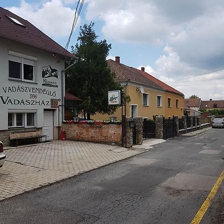 Nimród Vendégház Sopron Exterior foto